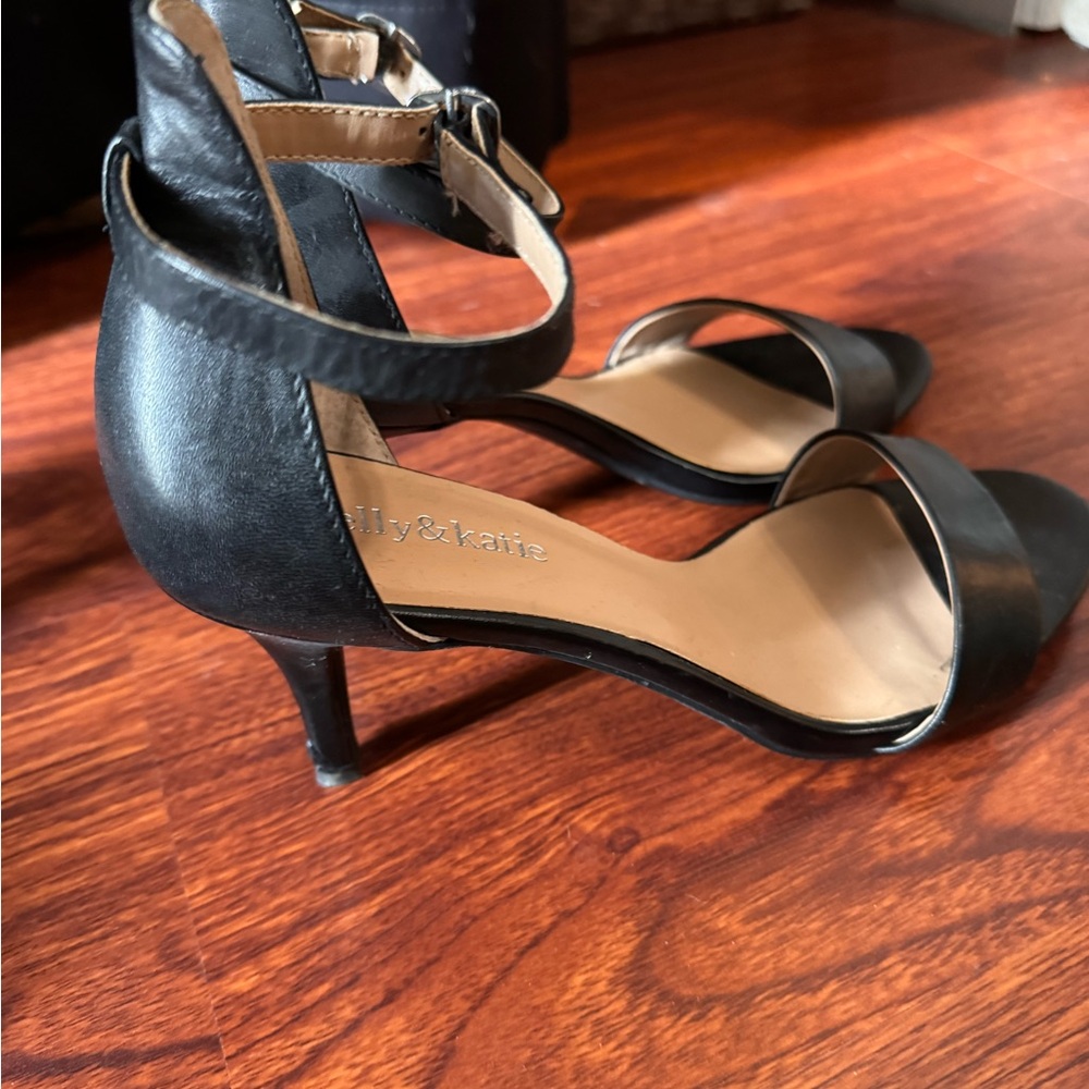 NEW- Kelly & Katie Black Open-Toe Ankle-Strap Heels - Picture 4 of 6